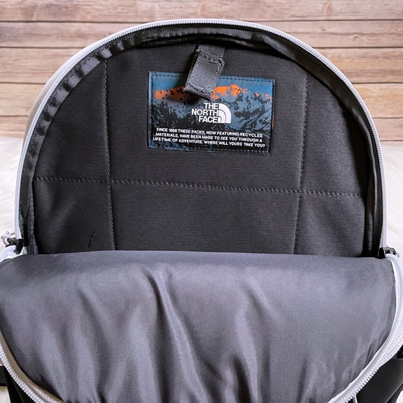 The North Face Women’s Borealis 27 Liter Backpack - Picture 9 of 10